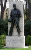 Socha věnovaná vojákům 361. pluku 91. pěší divize<br><i>Statue dedicated to the 361st Regiment soldiers of the 91st Infantry Division</i>